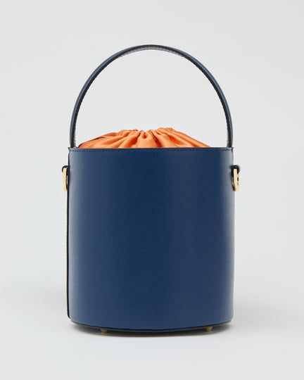 Catherine blu | chiusura arancione