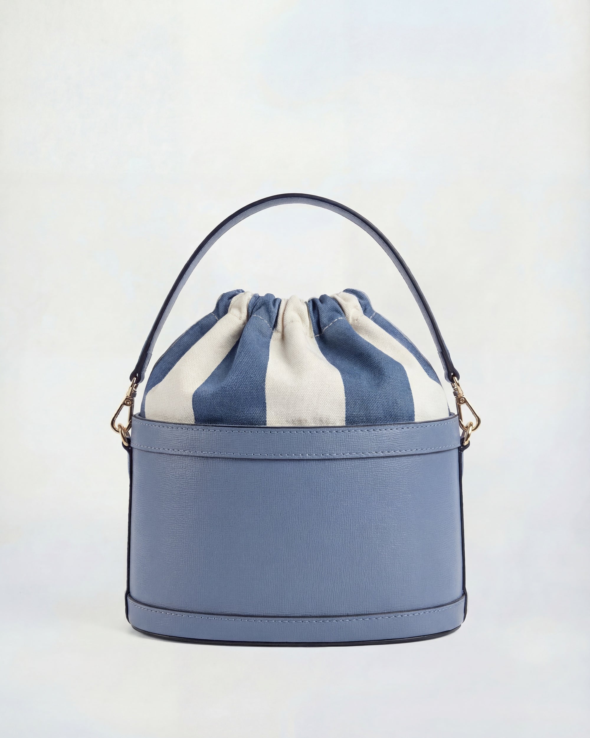 Peggy bleu