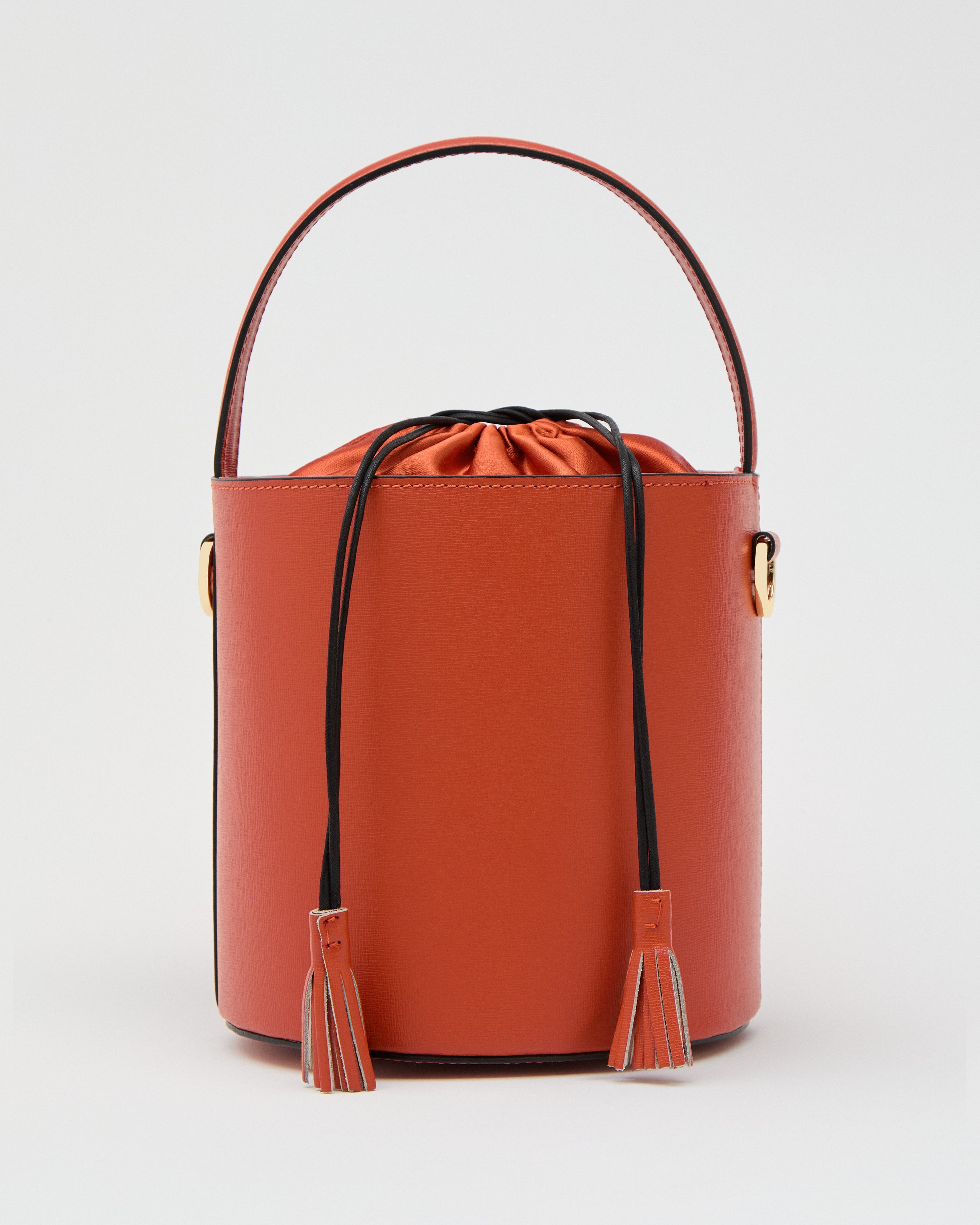 Catherine arancione | chiusura arancione