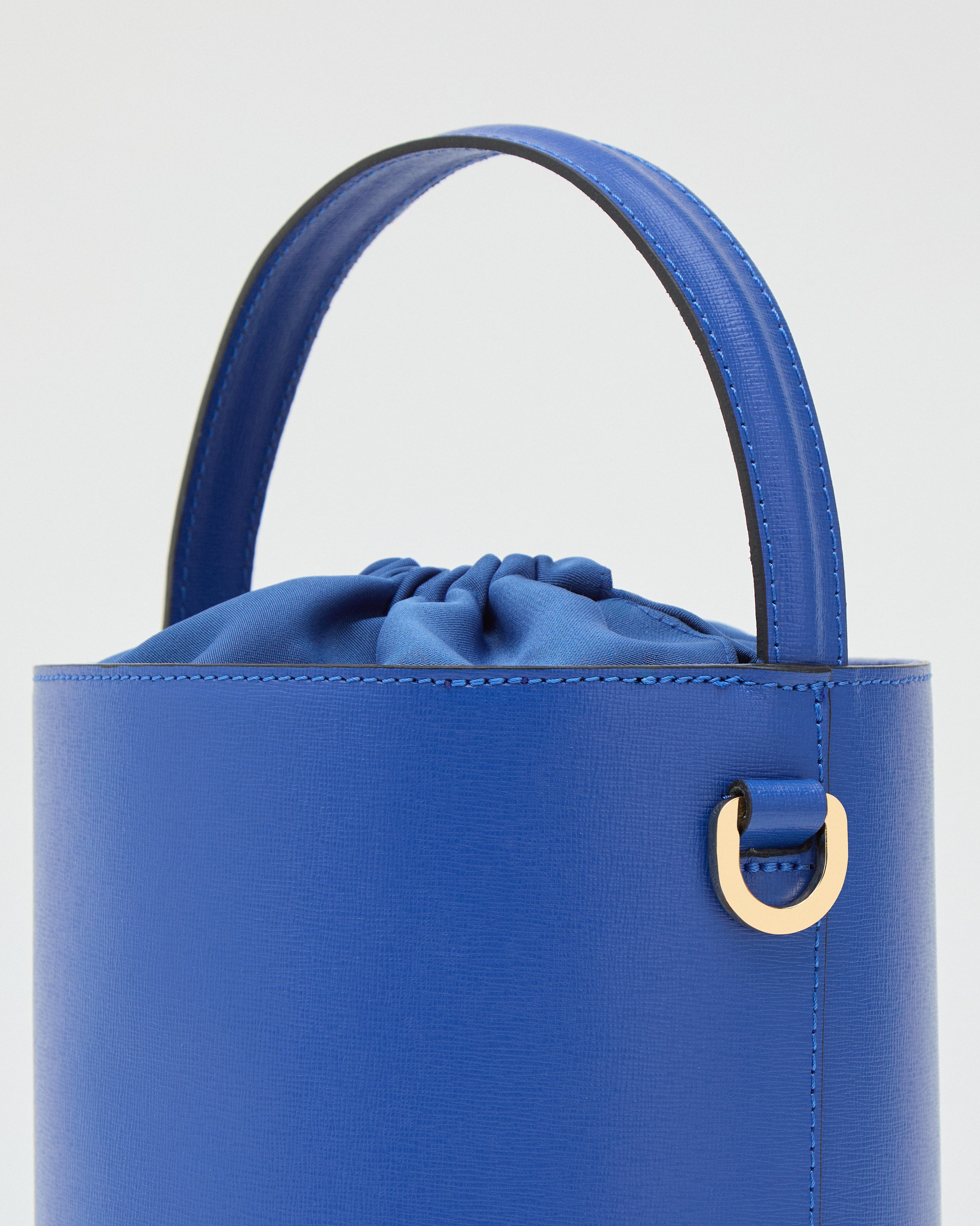 Catherine bluette | chiusura blu