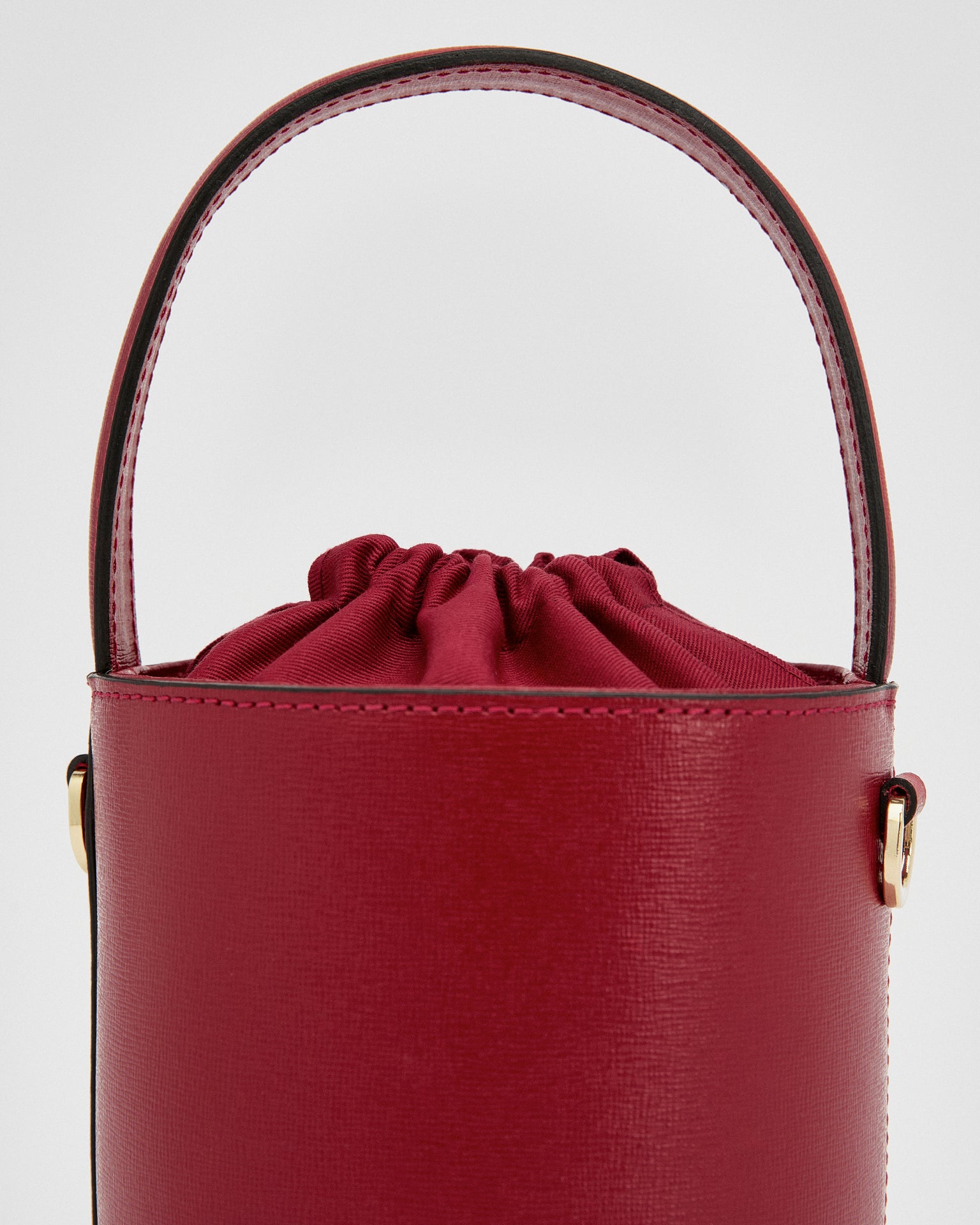 Mini Catherine burgundy | chiusura burgundy