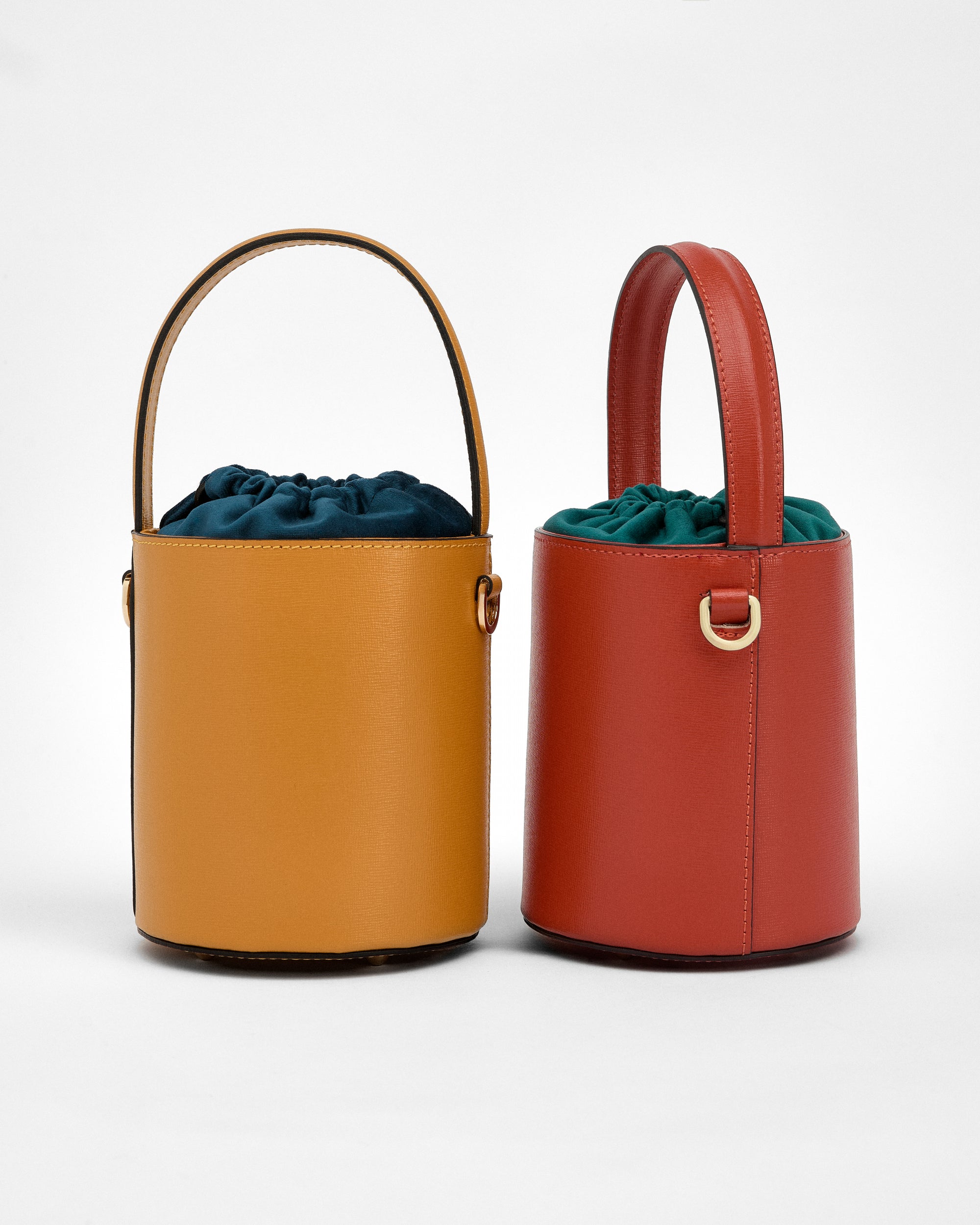 Mini Catherine celeste | chiusura righe rosse