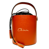 Catherine arancione | chiusura nera